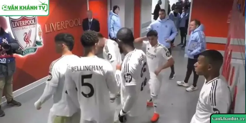 Tại hậu trường PSG, Mbappe đang dần bị cô lập